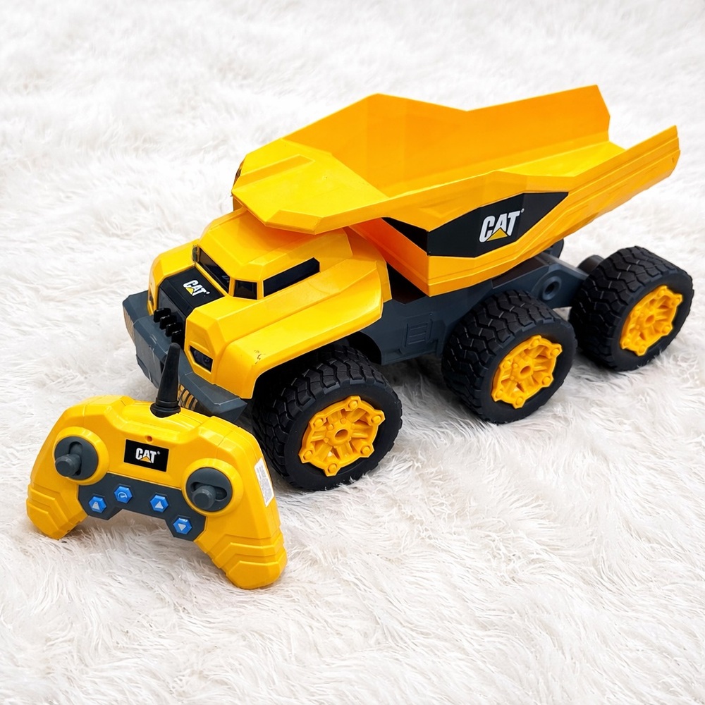 CAT Remote Control Dump Truck 17in Caterpillar RC Construction Toy Yellow